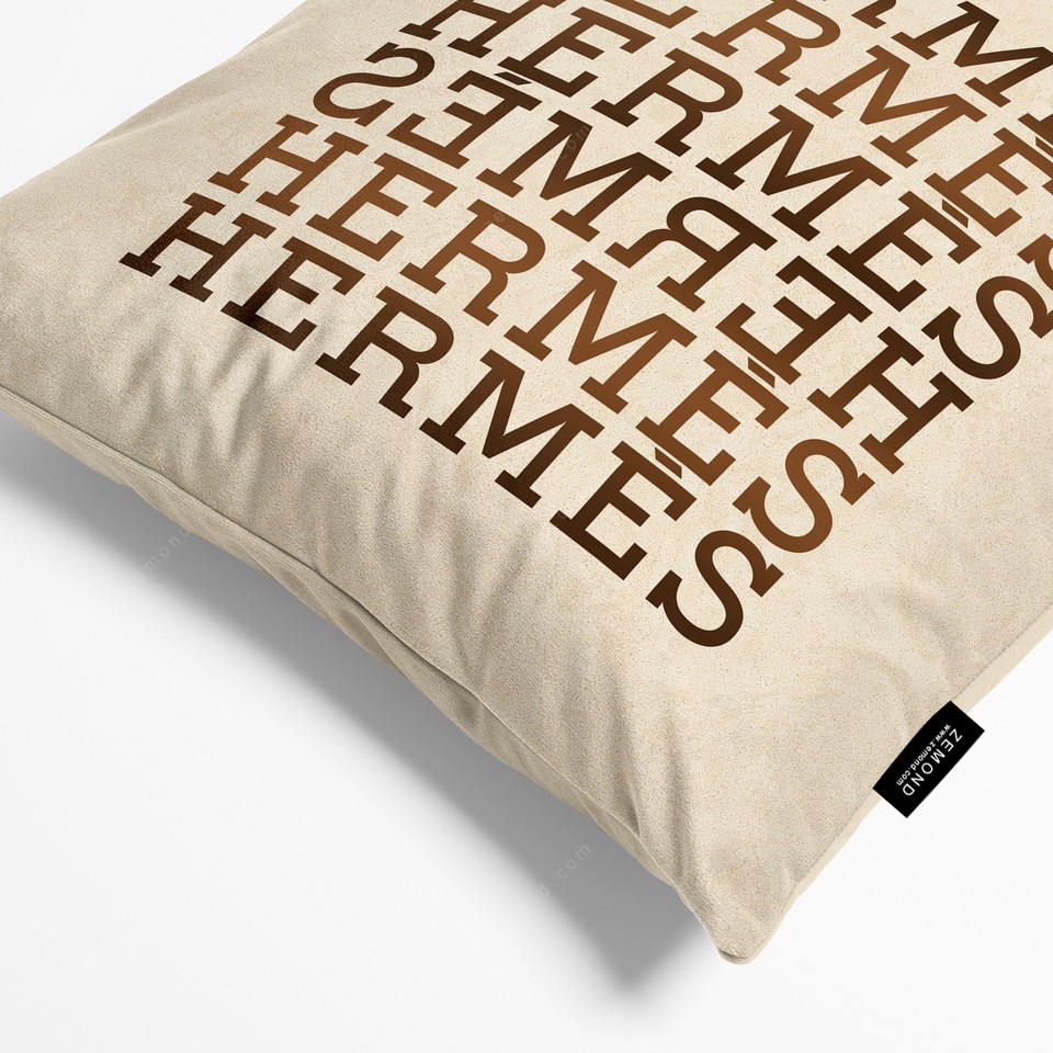 کاور کوسن هرمس طرح تایپوگرافی هرمس کد 19 کرم-قهوه ای
