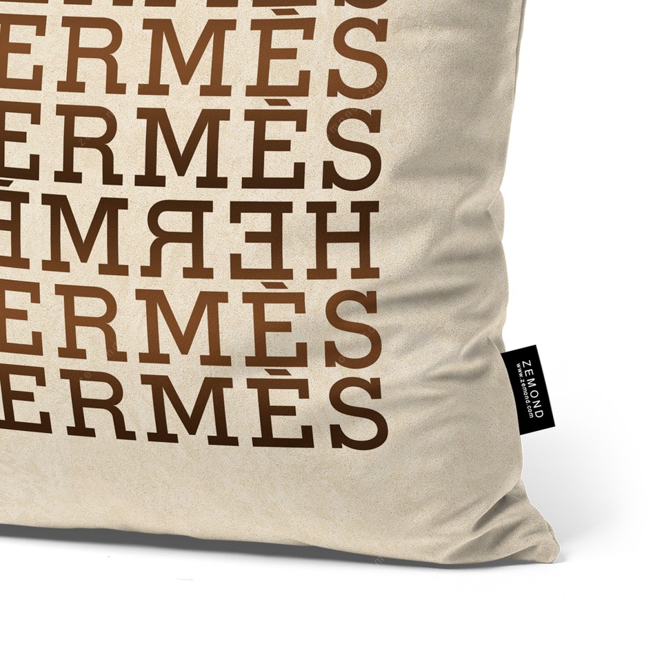 کاور کوسن هرمس طرح تایپوگرافی هرمس کد 19 کرم-قهوه ای